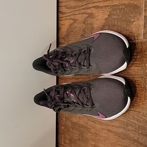 Nike sneakers like new